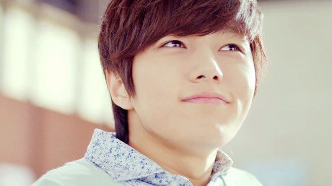 L (South Korean singer) KPOP NEWS The Two Faces of Infinites L and Kim Myung Soo Mwave