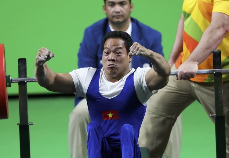 Lê Văn Công Ph su k lc th gii lc s L Vn Cng ginh HCV Paralympic Rio