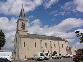 La Chapelle-Montreuil httpsuploadwikimediaorgwikipediacommonsthu