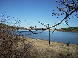 La Jarosa Reservoir httpsuploadwikimediaorgwikipediacommonsthu