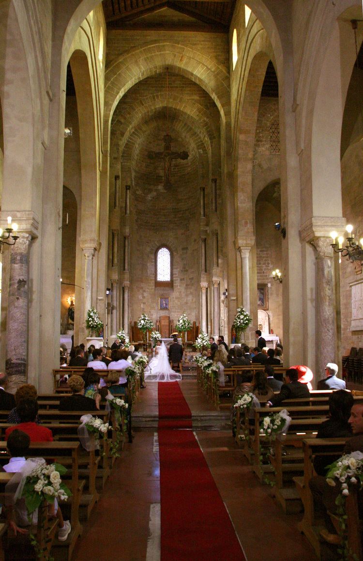 La Magione, Palermo FileLa Magione Palermo Kircheninneres20110803jpg Wikimedia