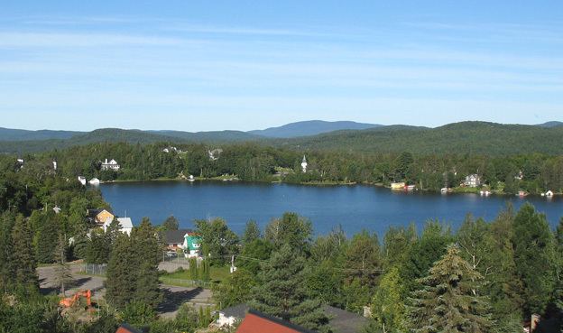 Lac-Beauport, Quebec httpsuploadwikimediaorgwikipediacommonsee