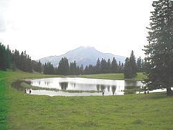 Lac de Conche httpsuploadwikimediaorgwikipediacommonsthu