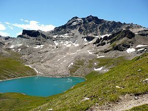 Lac de Lona httpsuploadwikimediaorgwikipediacommonsthu