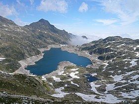 Lac de Migouélou httpsuploadwikimediaorgwikipediacommonsthu