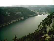 Lac de Nantua httpsuploadwikimediaorgwikipediacommonsthu