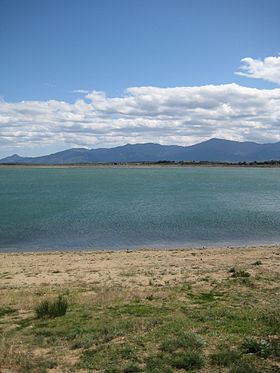 Lac de Villeneuve-de-la-Raho httpsuploadwikimediaorgwikipediacommonsthu