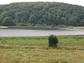 Lac des Salhiens httpsuploadwikimediaorgwikipediacommonsthu