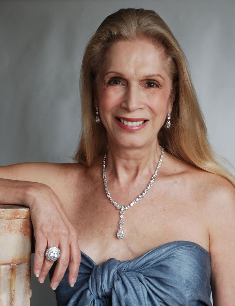Lady Colin Campbell The Real Diana Princess of Wales Tea and a Book With
