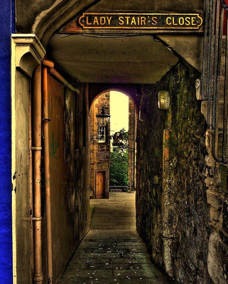 Lady Stair's Close Panoramio Photo of Lady Stairs Close at High Street in Edimburgh