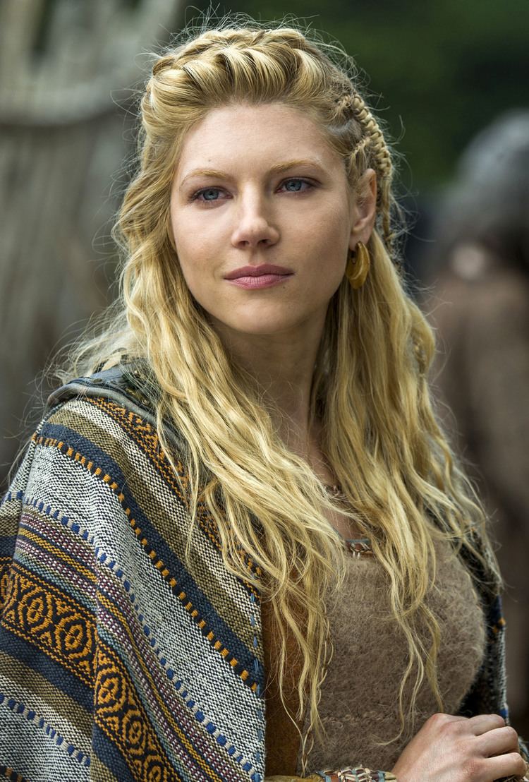 Lagertha Vikings Katheryn Winnick Talks Lagertha and Season 3 Collider