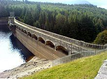 Laggan Dam httpsuploadwikimediaorgwikipediacommonsthu