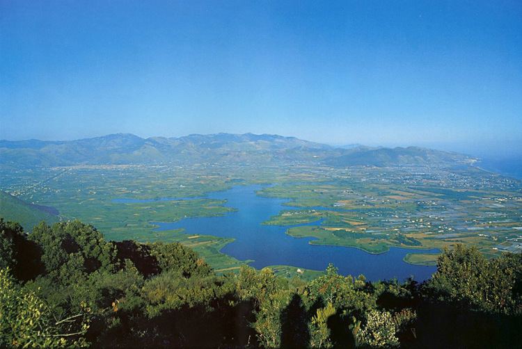 Lago di Fondi httpsuploadwikimediaorgwikipediait332BVe