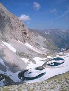 Lago di Pilato httpsuploadwikimediaorgwikipediacommonsthu