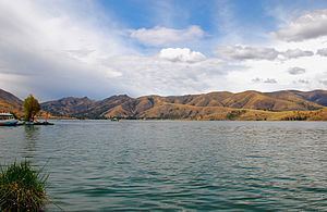 Laguna de Paca uploadwikimediaorgwikipediacommonsthumb998