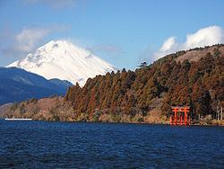 Lake Ashi httpsuploadwikimediaorgwikipediacommonsthu