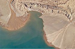 Lake Ayakum httpsuploadwikimediaorgwikipediacommonsthu
