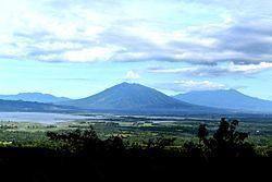 Lake Baao httpsuploadwikimediaorgwikipediacommonsthu