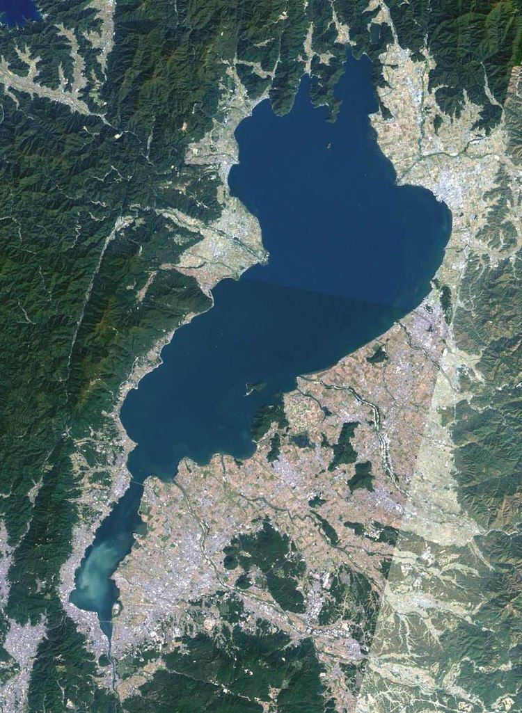 Lake Biwa httpsuploadwikimediaorgwikipediacommonsdd