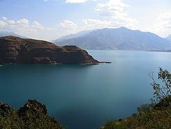 Lake Charvak httpsuploadwikimediaorgwikipediacommonsthu