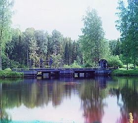 Lake Kovzhskoye httpsuploadwikimediaorgwikipediacommonsthu