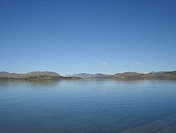 Lake Laberge httpsuploadwikimediaorgwikipediacommonsthu