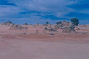 Lake Mungo Lake Mungo Wikipedia