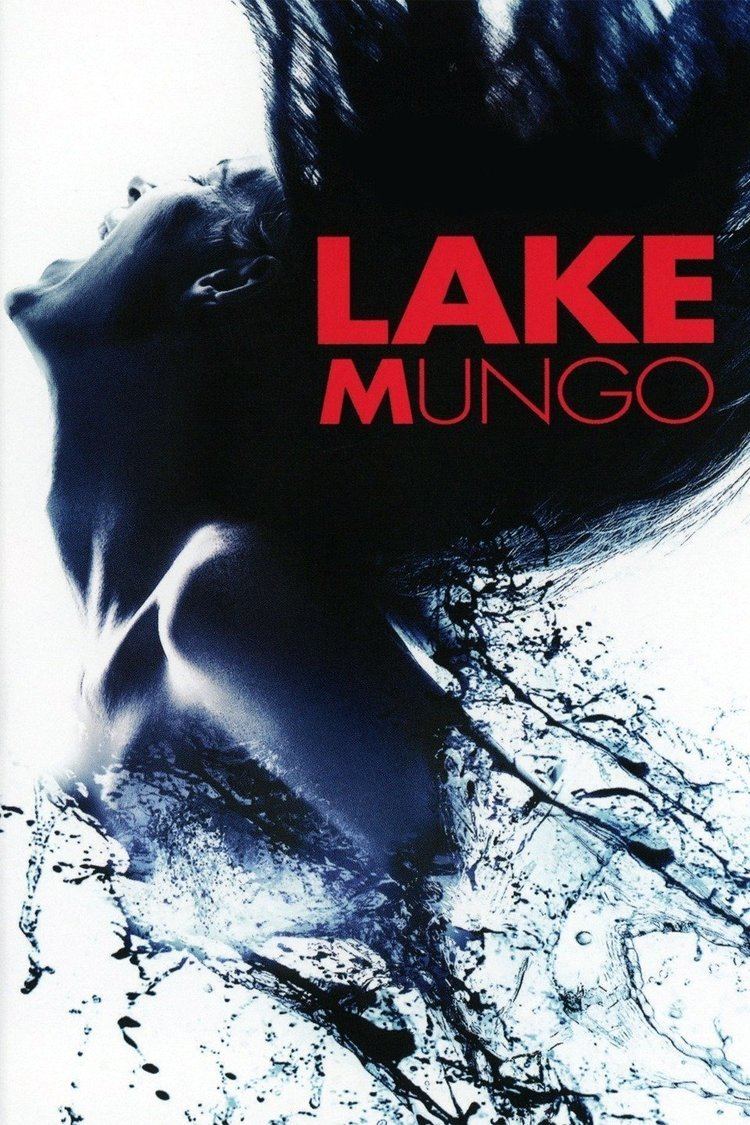 Lake Mungo (film) wwwgstaticcomtvthumbmovieposters3497284p349