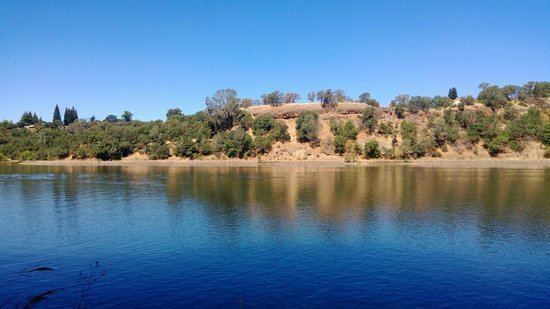 Lake Natoma httpsmediacdntripadvisorcommediaphotos04