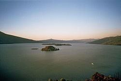 Lake Pátzcuaro httpsuploadwikimediaorgwikipediacommonsthu