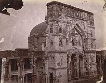 Lal Darwaza Masjid, Jaunpur httpsuploadwikimediaorgwikipediacommonsthu