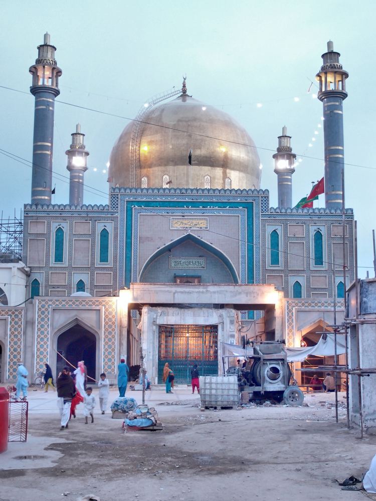 Lal Shahbaz Qalandar FileShrine of Lal Shahbaz Qalandar viewjpg Wikimedia