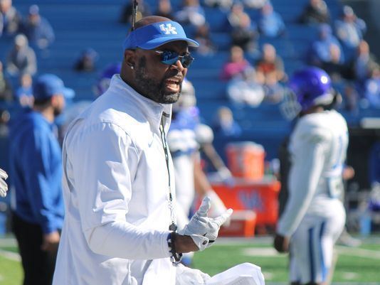 Lamar Thomas Kentucky Football Lamar Thomas learning both sides of rivalry