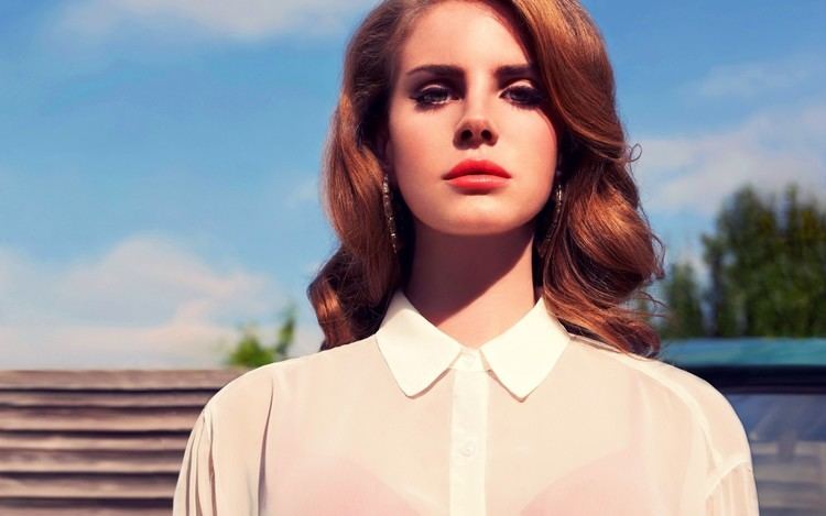 Lana Del Rey Why Are We Still Listening To Lana Del Rey