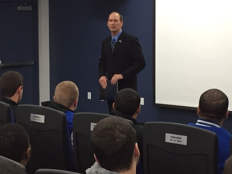 Lance Leipold 5time D3 champ Lance Leipold takes reins as new UB football coach