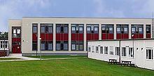 Landstuhl Elementary Middle School httpsuploadwikimediaorgwikipediacommonsthu