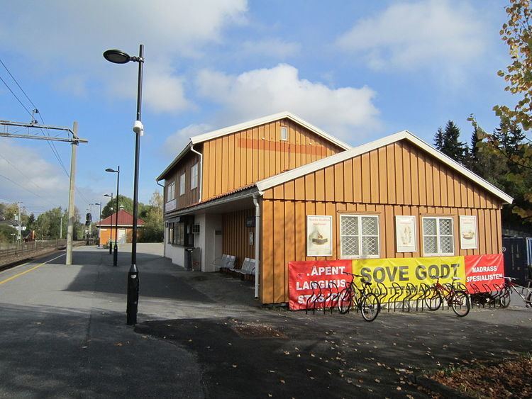 Langhus Station