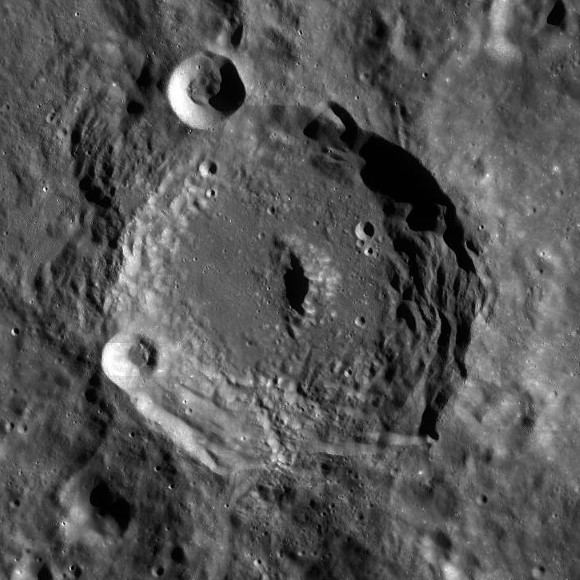 Langmuir (crater)