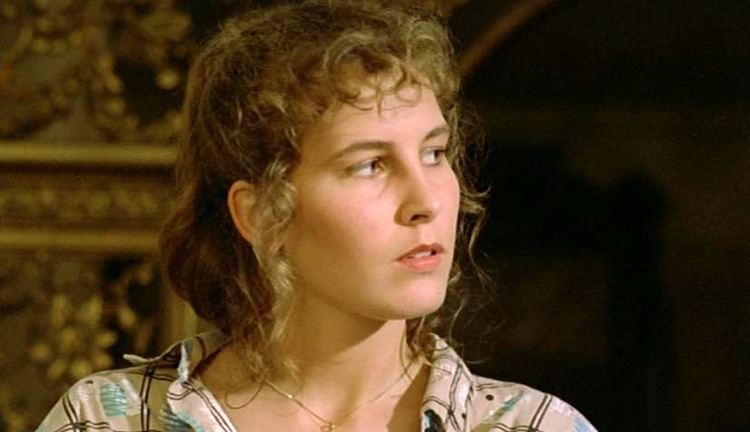 Lara Wendel in a scene from the 1987 movie, Zombie 5: Killing Birds