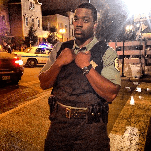 LaRoyce Hawkins Chicago PD LaRoyce Hawkins Officer Atwater on set