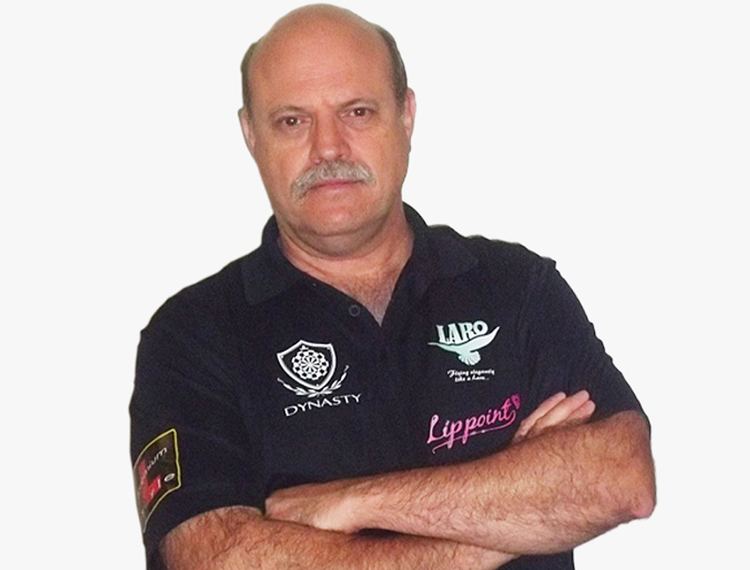 Larry Butler (darts player) wwwlstyleglobalcomplayerlarrybutlerimglarry