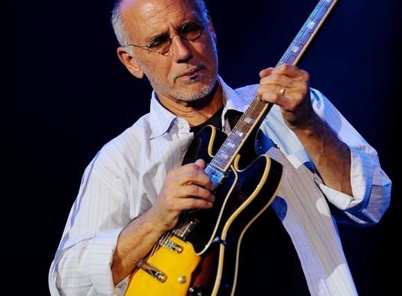 Larry Carlton Larry Carlton Tag TrueFire39s Guitar Blog