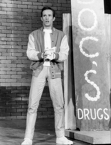 Larry Kert FileLarry Kert as Tony West Side Story 1957JPG
