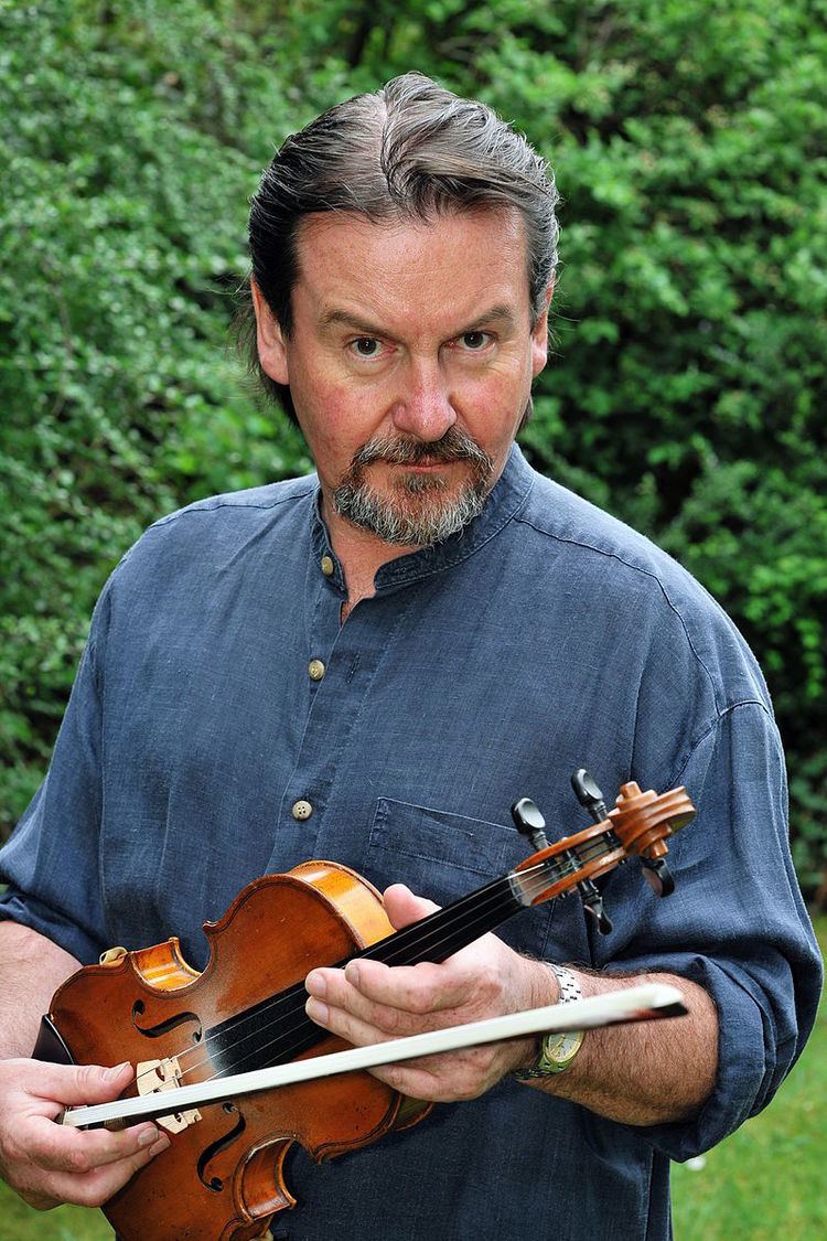 Larry Mathews (musician)