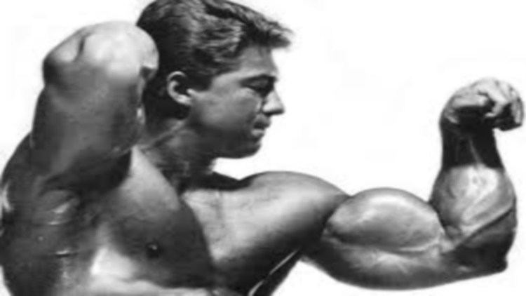 Larry Scott (bodybuilder) MrOlympia 1965 Larry Scott dies YouTube