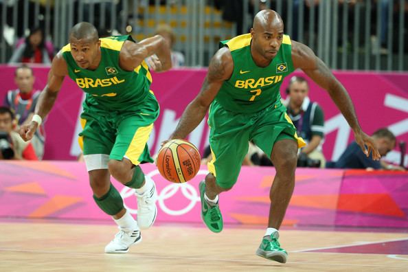 Ex-jogador da seleção de basquete, Larry Taylor lança novo single