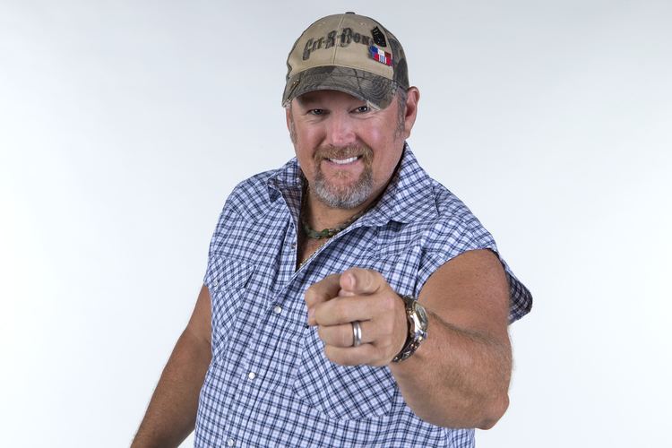 Larry the Cable Guy Larry the Cable Guy Gets Dressed for Success CMT