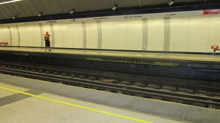 Las Mercedes metro station