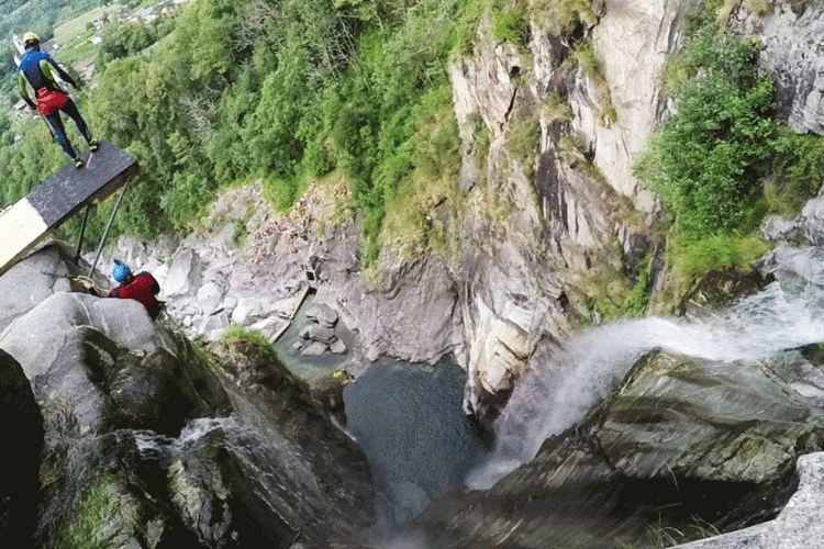 Laso Schaller Watch an insane cliff jumper set world record with 193