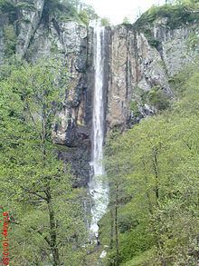 Laton Waterfall httpsuploadwikimediaorgwikipediacommonsthu